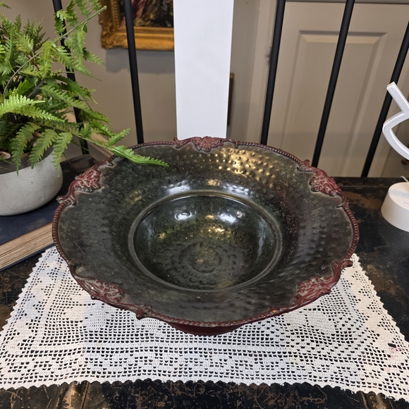 Vintage Footed Compote Bowl Hammered Patina Metal Pedestal Dish 12" Wide - Picture 1 of 9